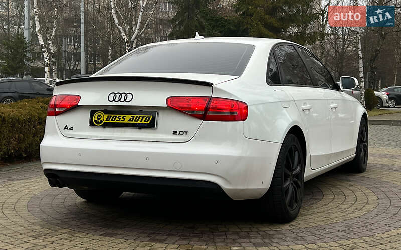 Седан Audi A4 2013 в Львове