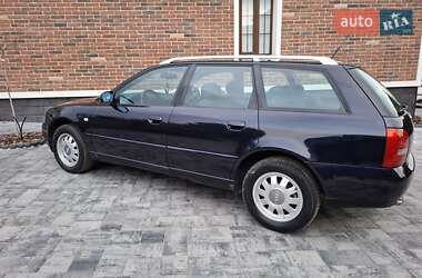 Универсал Audi A4 2000 в Черновцах