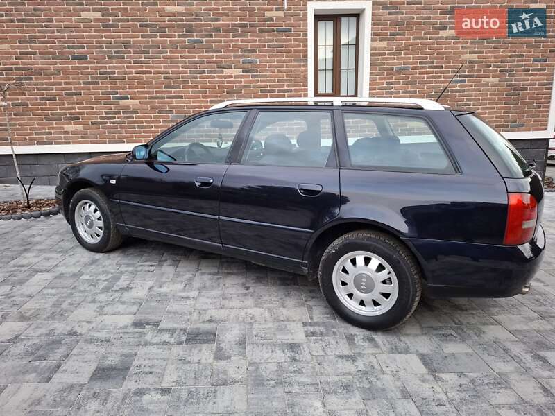 Универсал Audi A4 2000 в Черновцах