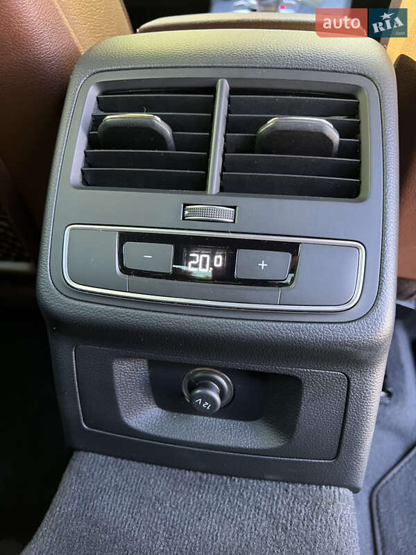 Седан Audi A4 2016 в Киеве