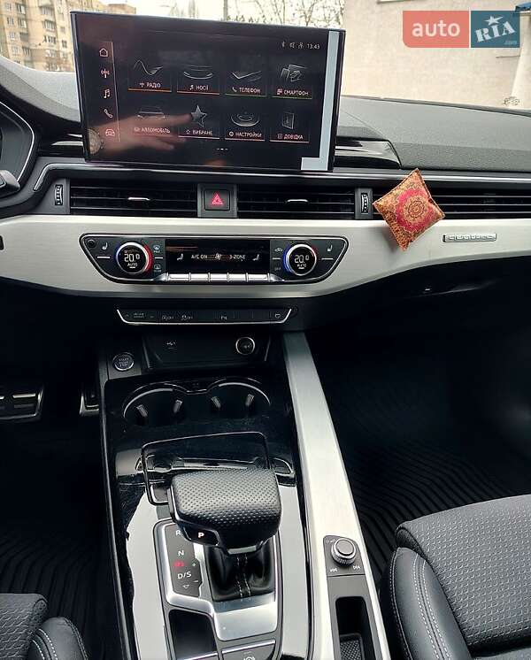 Седан Audi A4 2022 в Києві