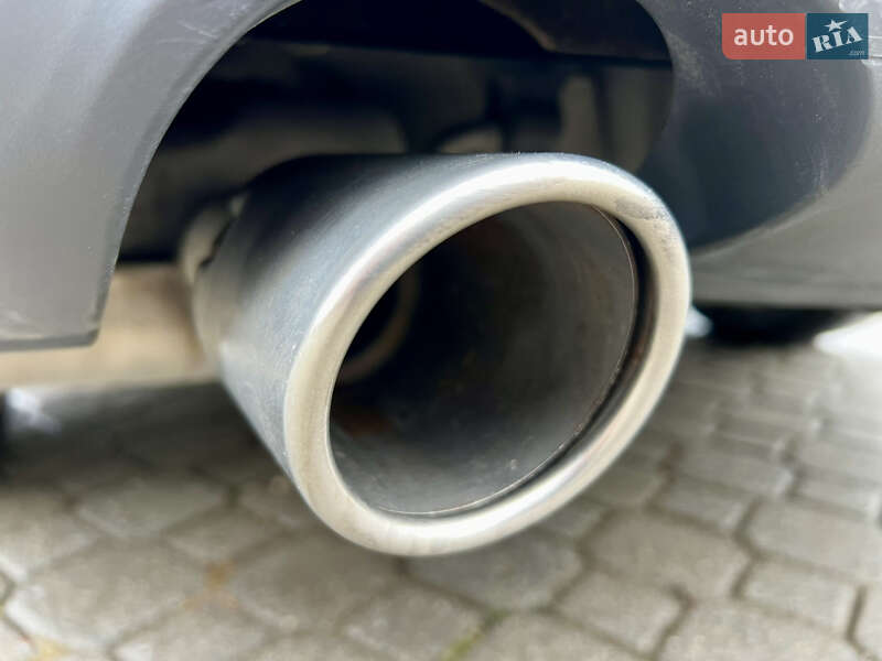 Седан Audi A4 2006 в Надворной