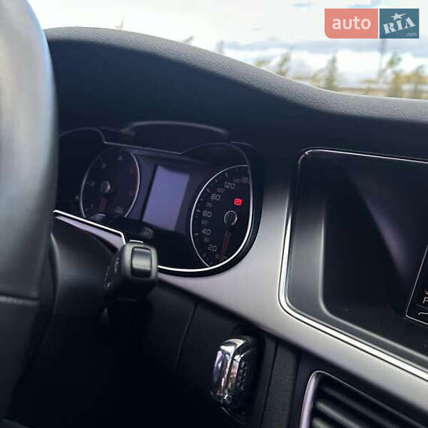 Седан Audi A4 2014 в Киеве