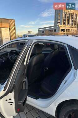 Седан Audi A4 2014 в Львове