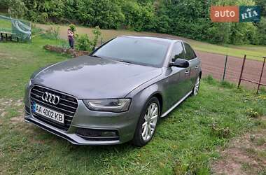 Седан Audi A4 2014 в Киеве