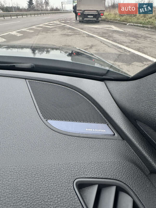 Седан Audi A4 2017 в Львове