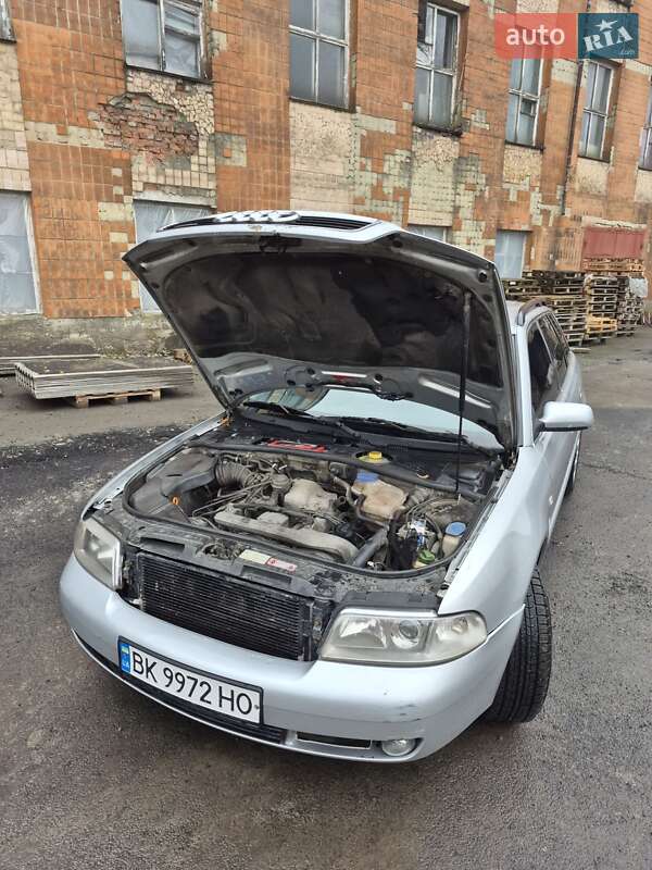 Универсал Audi A4 2000 в Ровно