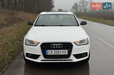 Седан Audi A4 2012 в Смілі
