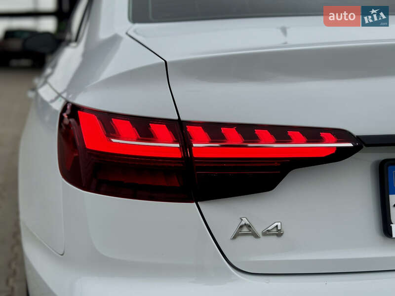Седан Audi A4 2021 в Николаеве