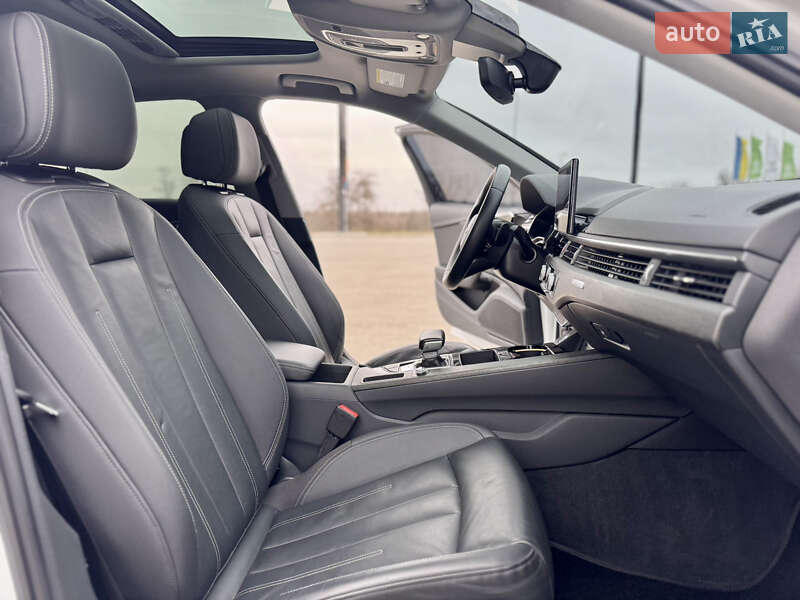 Седан Audi A4 2021 в Николаеве