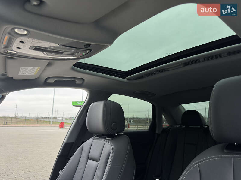 Седан Audi A4 2021 в Николаеве