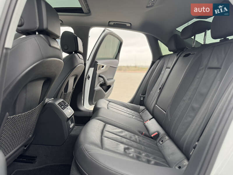 Седан Audi A4 2021 в Николаеве