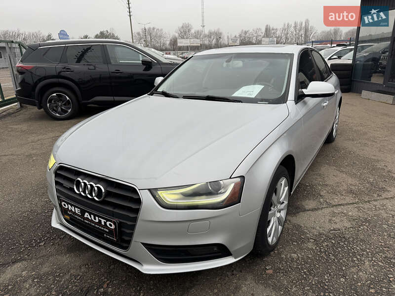 Седан Audi A4 2012 в Києві