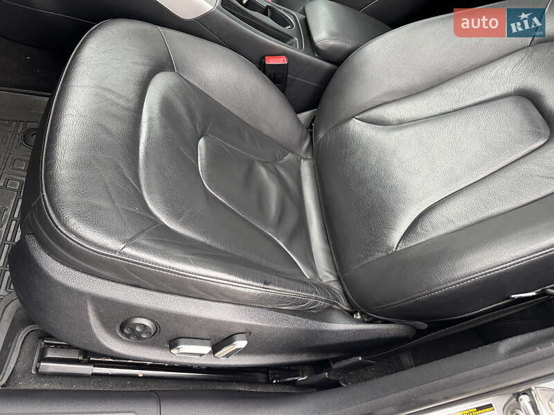 Седан Audi A4 2012 в Києві