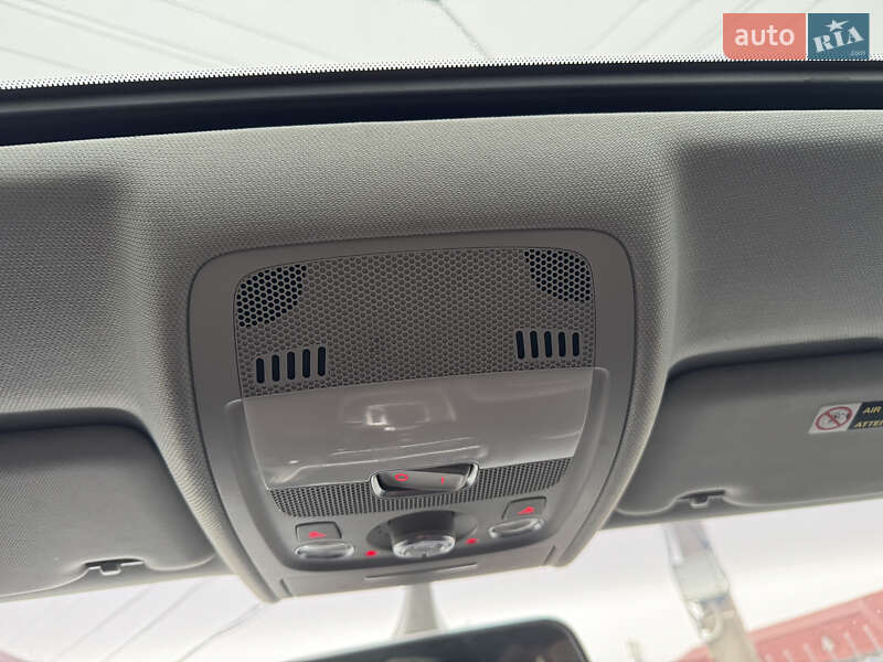 Седан Audi A4 2012 в Києві