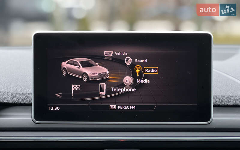 Седан Audi A4 2017 в Львове