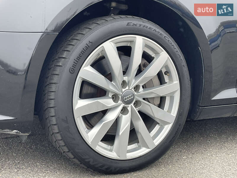 Седан Audi A4 2015 в Киеве