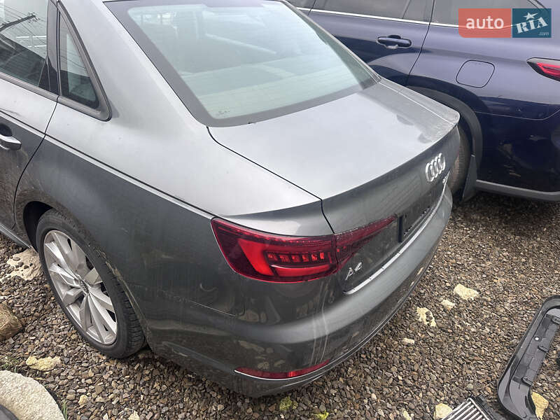 Седан Audi A4 2017 в Львове