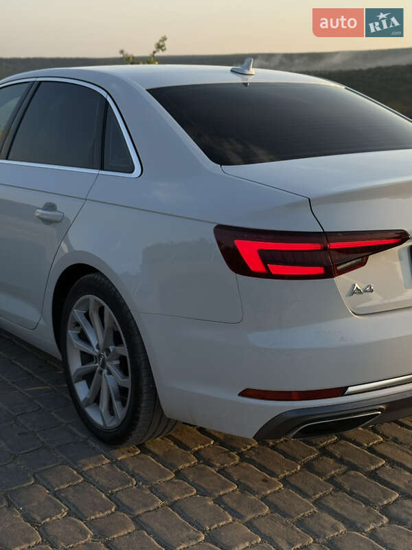 Седан Audi A4 2018 в Одессе