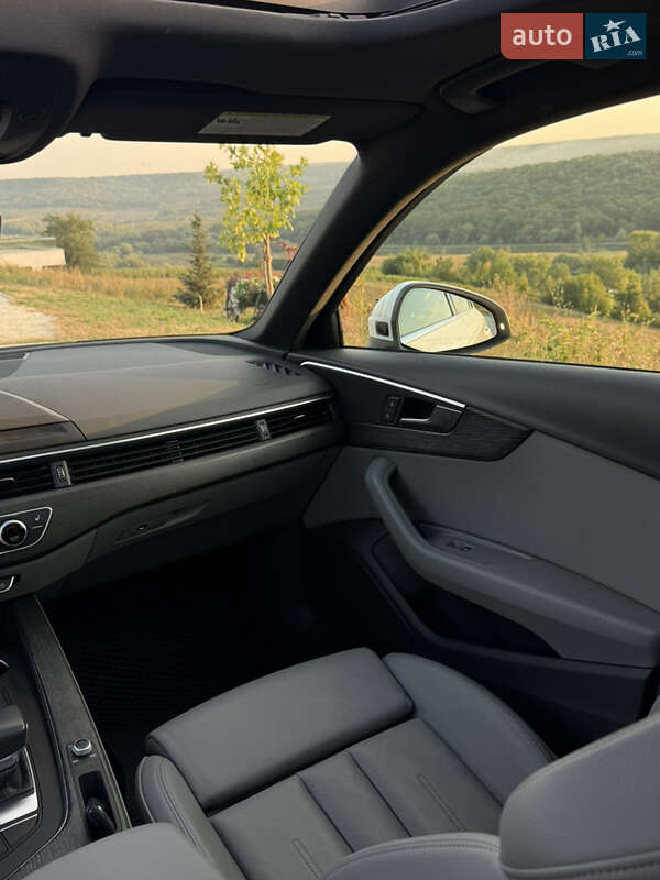 Седан Audi A4 2018 в Одессе