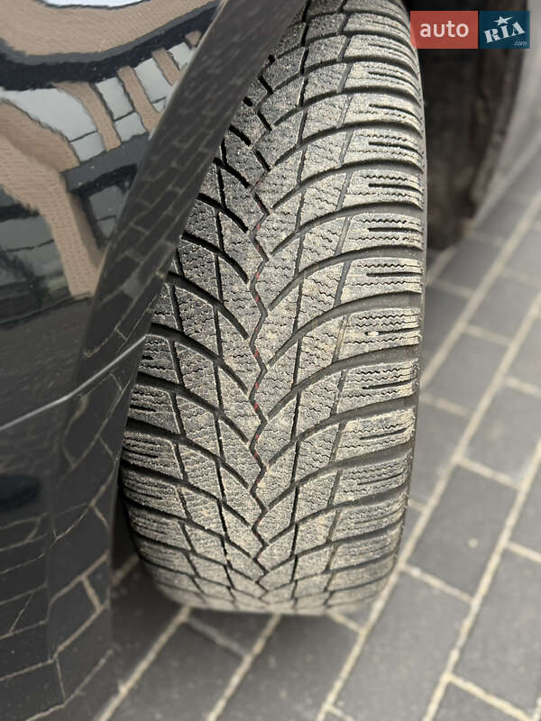 Универсал Audi A4 2017 в Виннице