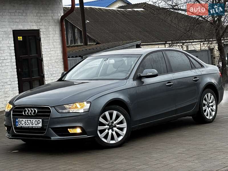 Седан Audi A4 2013 в Красилове