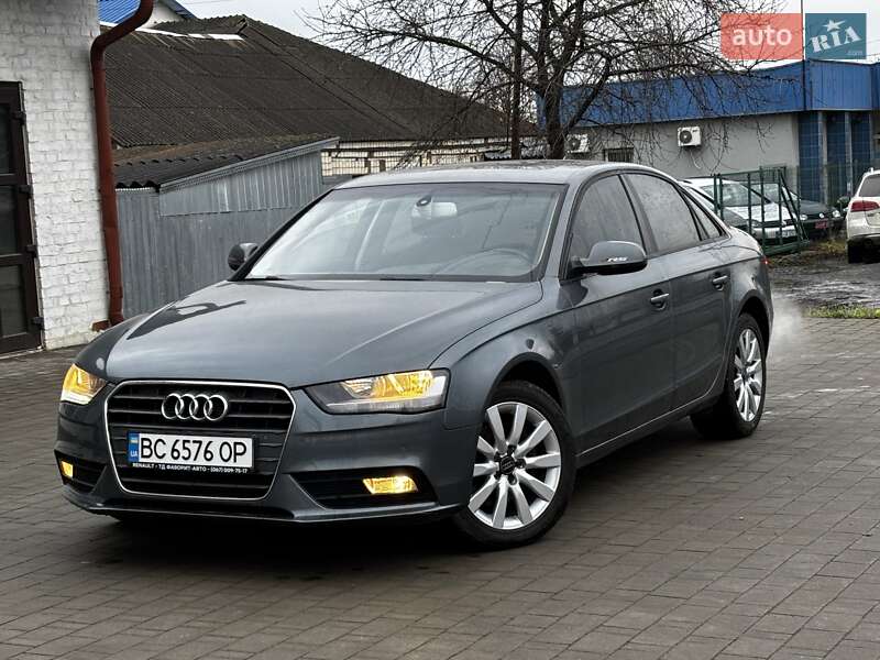 Седан Audi A4 2013 в Красилове