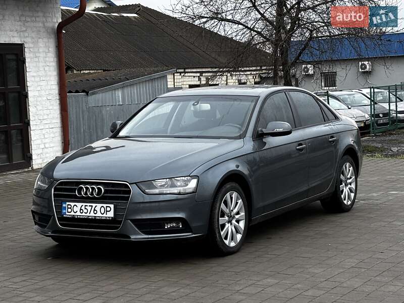 Седан Audi A4 2013 в Красилове