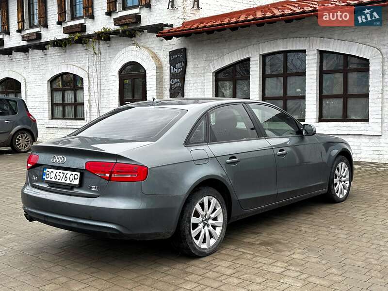 Седан Audi A4 2013 в Красилове
