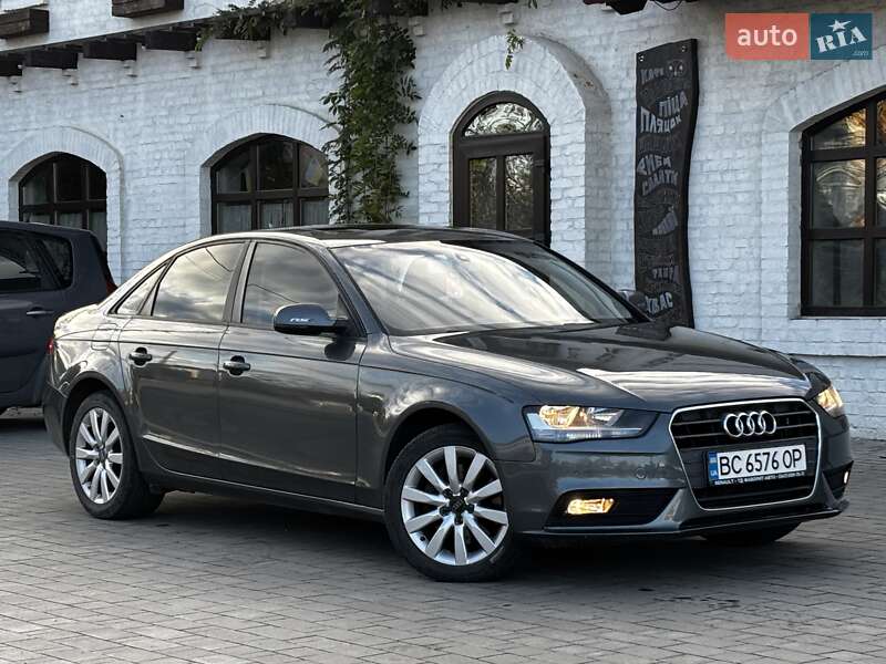 Седан Audi A4 2013 в Красилове