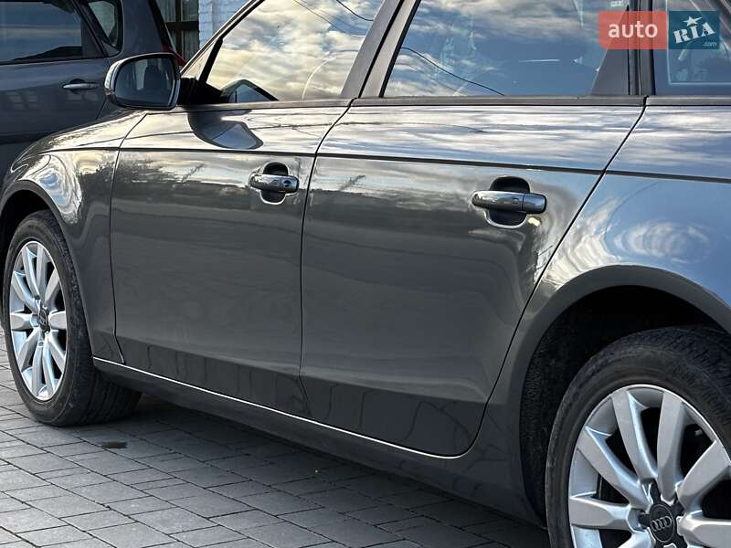 Седан Audi A4 2013 в Красилове