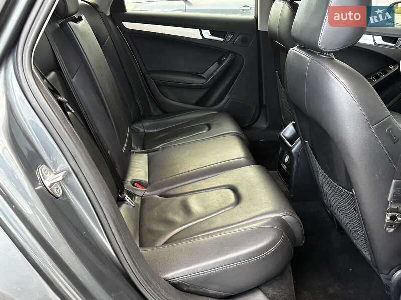 Седан Audi A4 2013 в Красилове