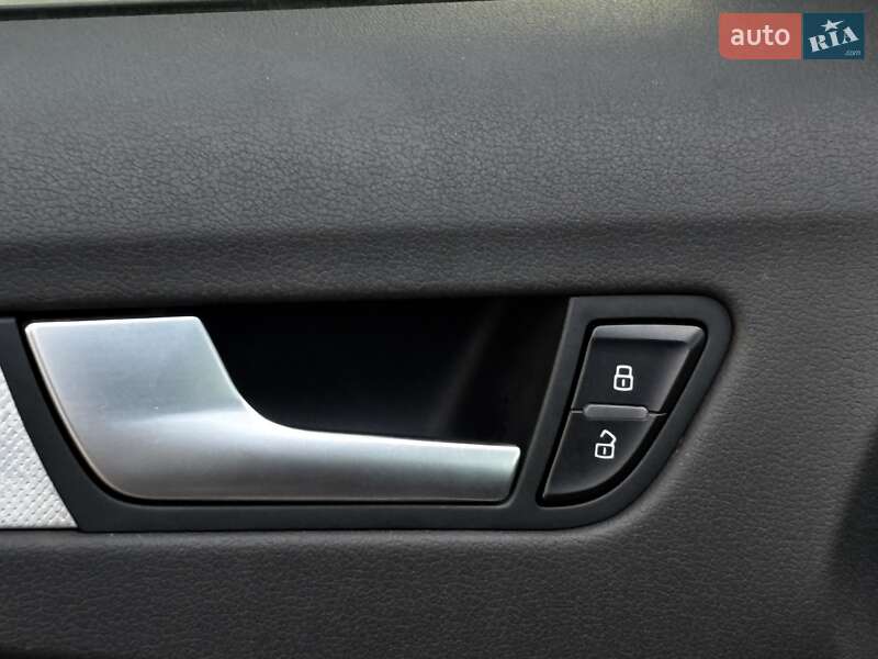 Седан Audi A4 2013 в Красилове