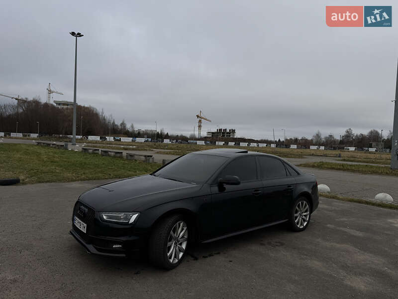 Седан Audi A4 2013 в Львові