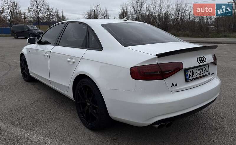 Седан Audi A4 2014 в Дніпрі