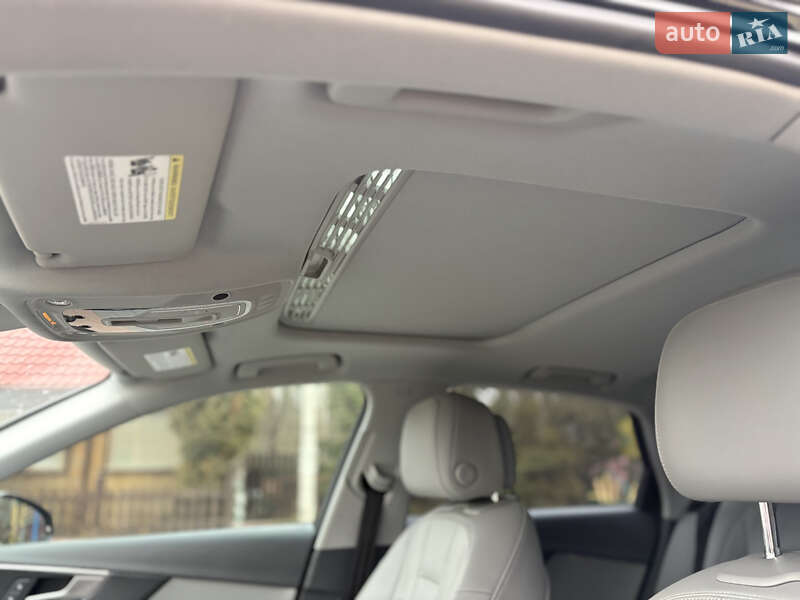 Седан Audi A4 2018 в Тернополе