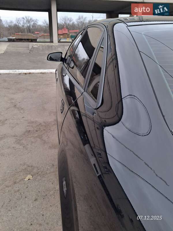 Седан Audi A4 2002 в Днепре