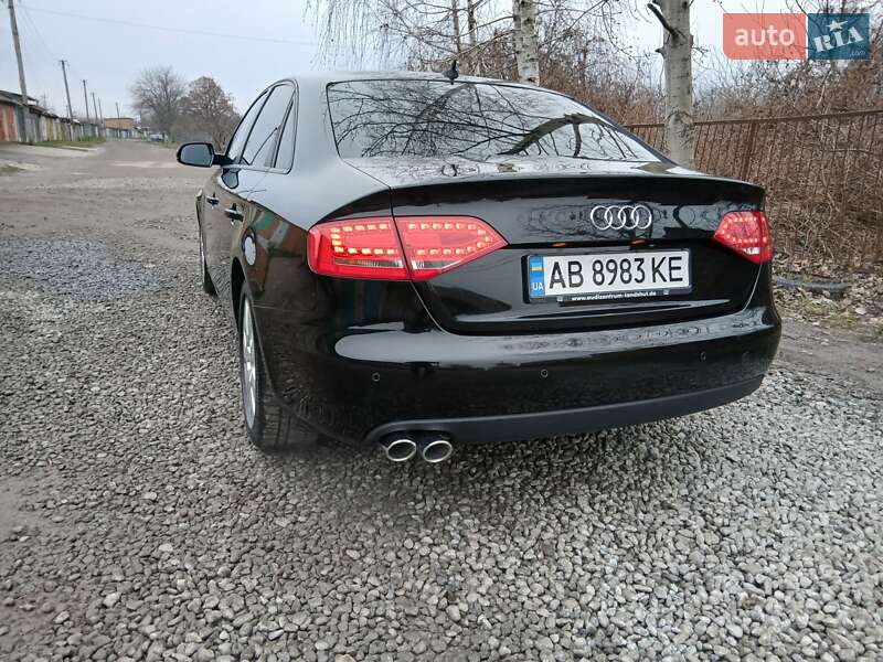 Седан Audi A4 2010 в Казатине