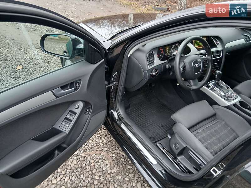 Седан Audi A4 2010 в Казатине