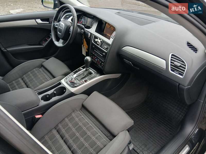 Седан Audi A4 2010 в Казатине