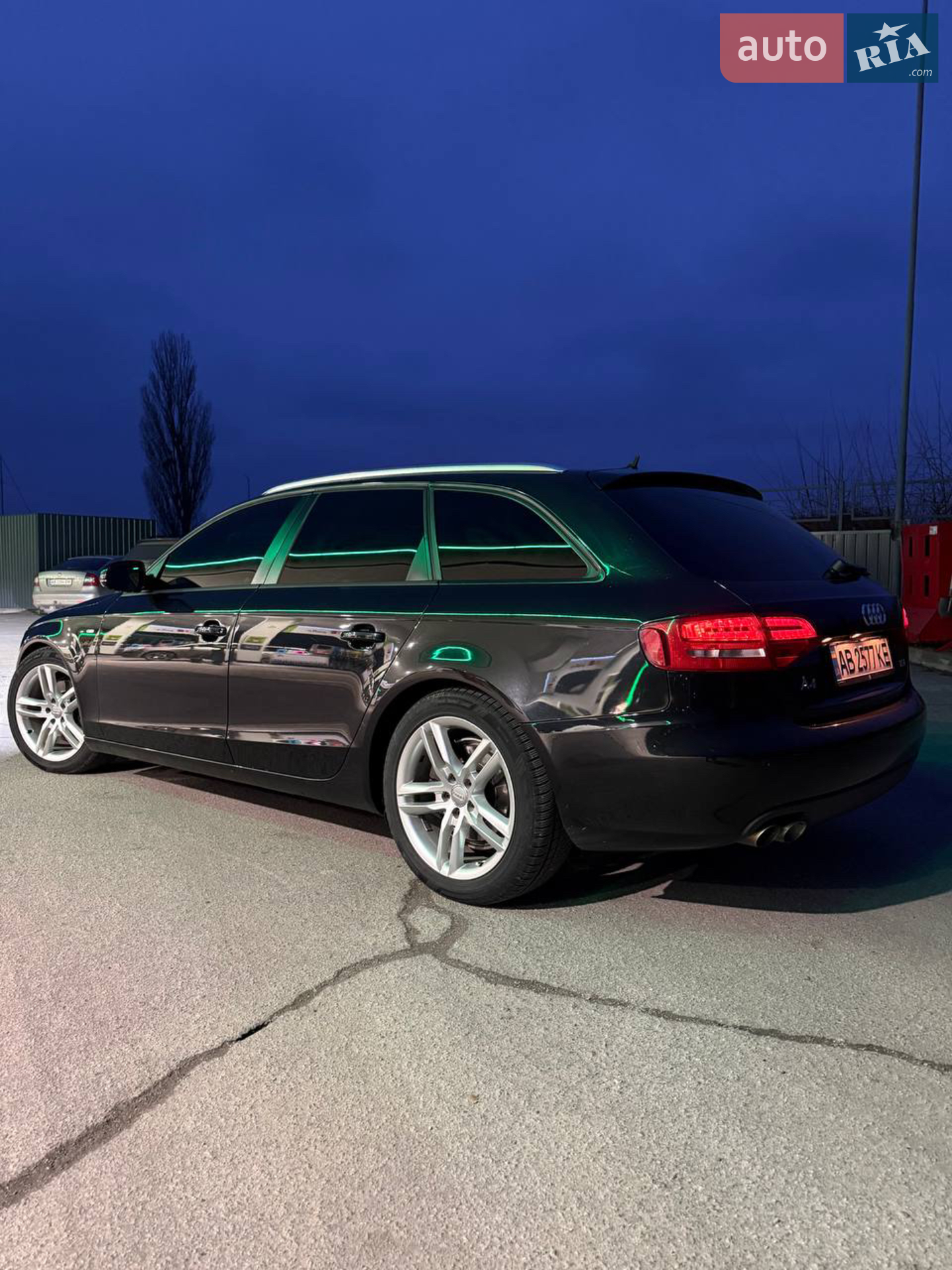 2010 Audi A4 - мініатюра 5