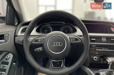Седан Audi A4 2013 в Львове
