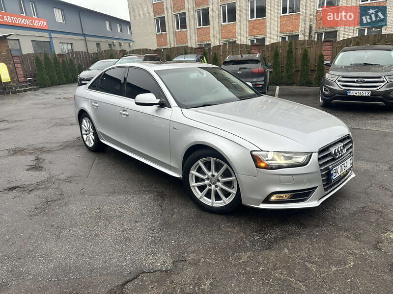 Седан Audi A4 2014 в Остроге
