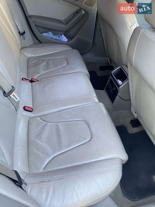 Седан Audi A4 2011 в Новояворовске фото 17 Седан Audi A4 2011 в Новояворовске