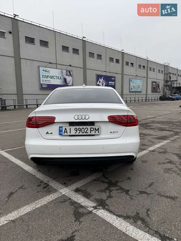 Седан Audi A4 2012 в Вишневом