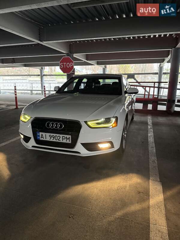 Седан Audi A4 2012 в Вишневом
