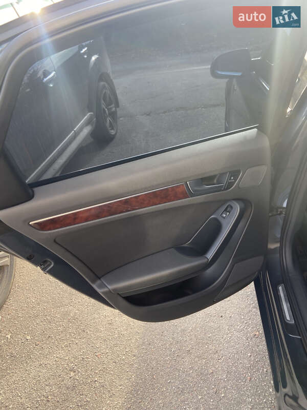 Седан Audi A4 2009 в Кропивницком