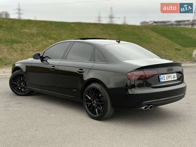 Седан Audi A4 2013 в Днепре