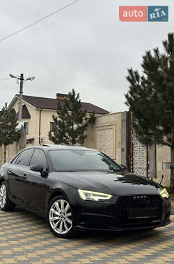Седан Audi A4 2015 в Одессе