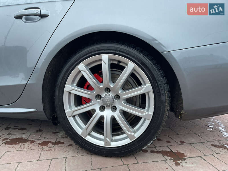 Седан Audi A4 2012 в Теребовле